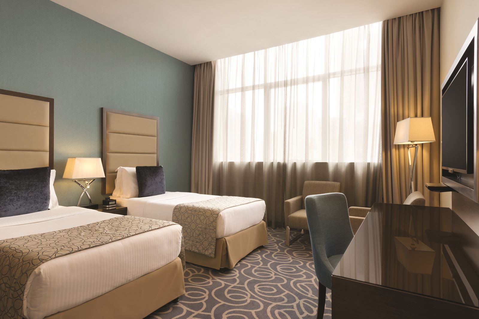 Ramada Corniche 0
